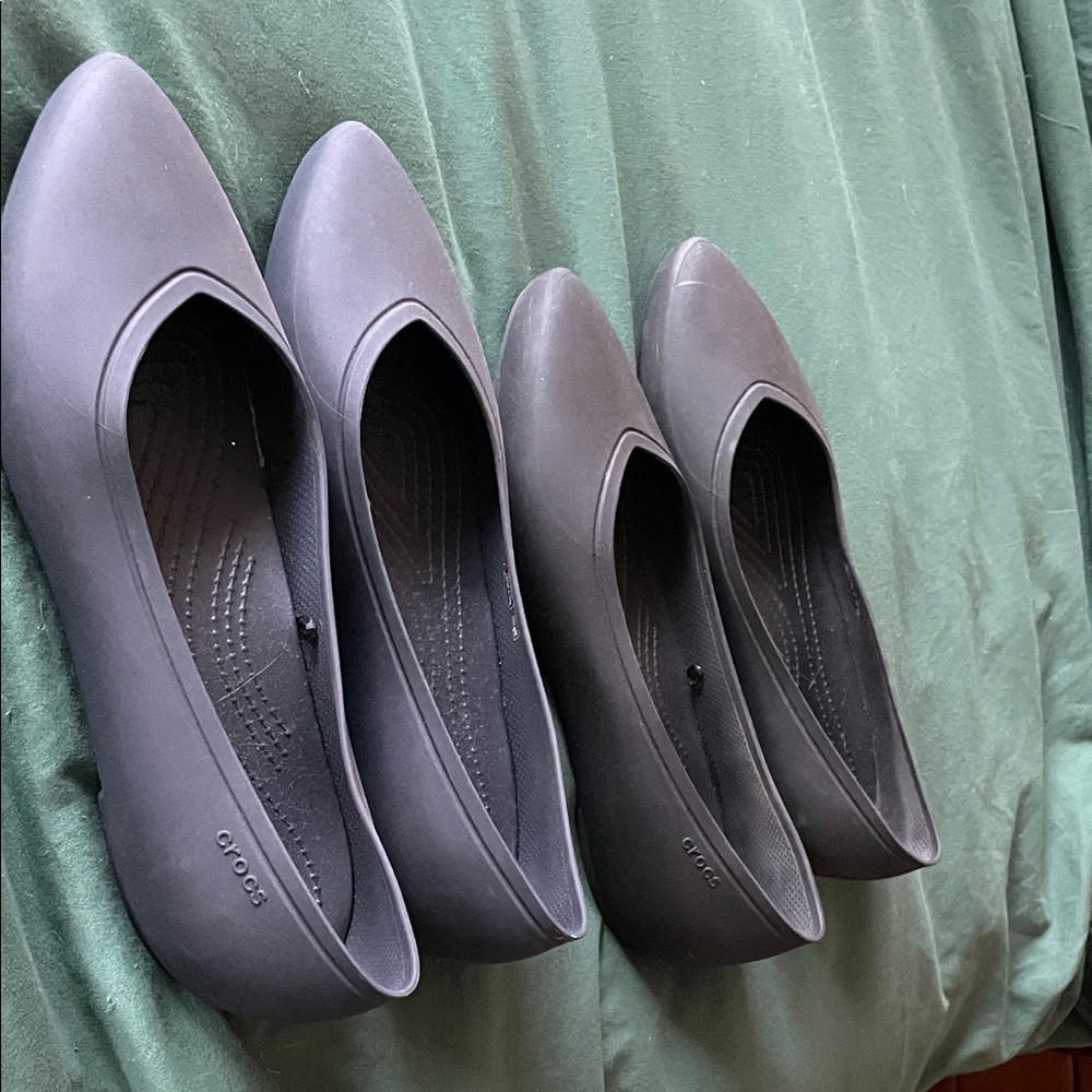 CROC loafers 2 pair! Women's Black and Blue Loafers size 10